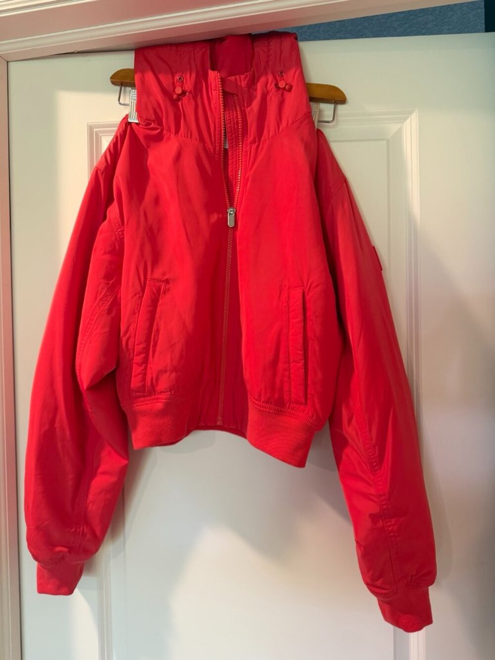 Athleta Coral Hooded Bomber Windbreaker Jacket Small Petite SP